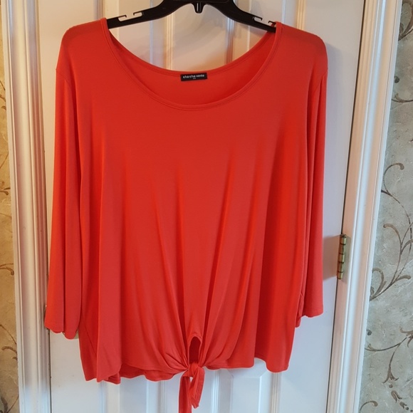 Top - Picture 2 of 3